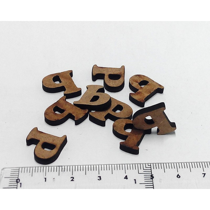 Silueta en DM -P- Mini letra 1.5 cm DM.